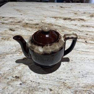 Vintage  stoneware Teapot, Brown Drip Glaze, Tea with Lid